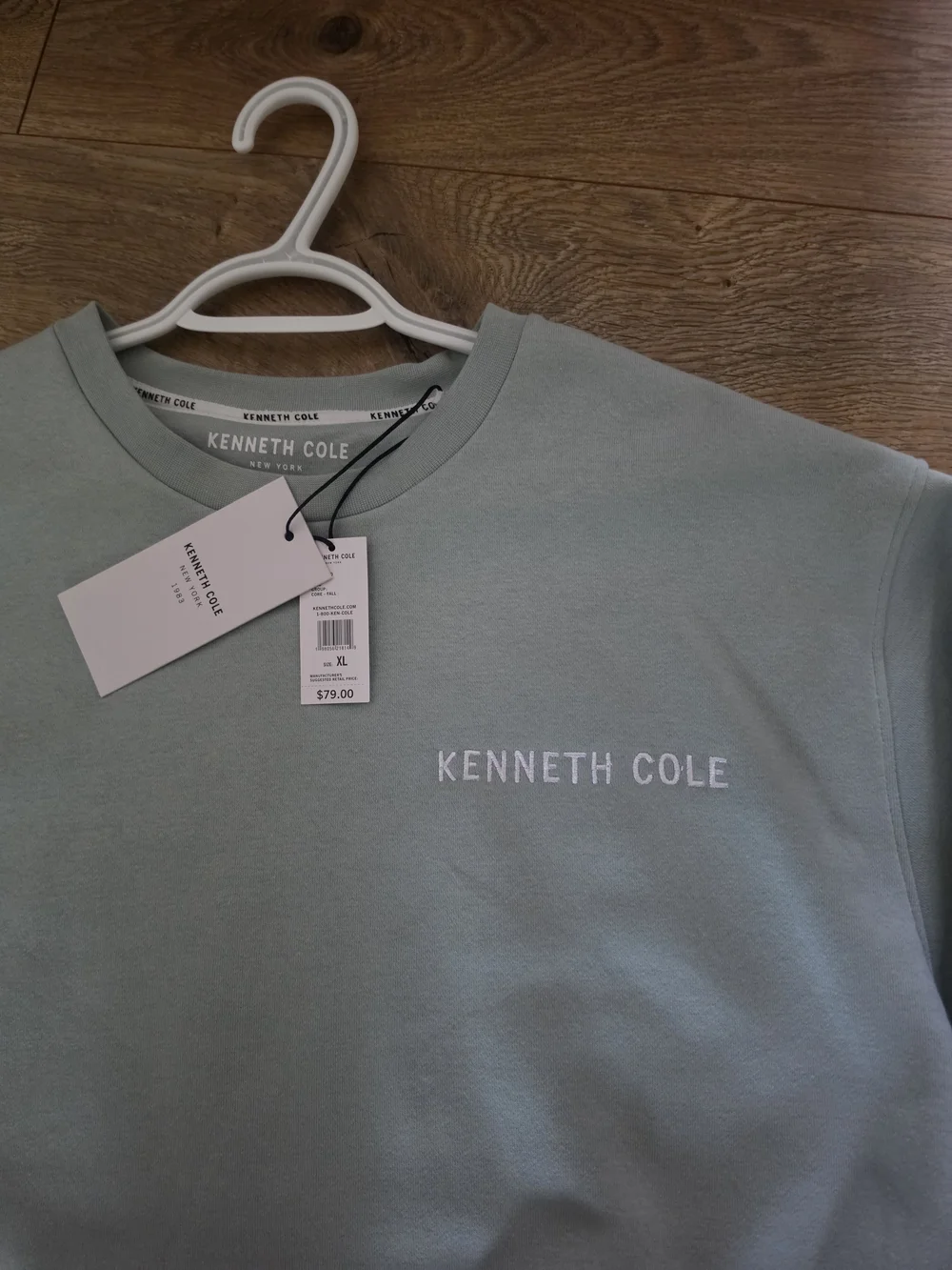 Kenneth Cole Mint Green Crewneck Sweatshirt - Picture 2 of 5